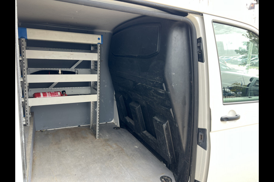 Volkswagen Transporter 2.0 TDI 102Pk L1 H1 Sortimo / Imperiaal