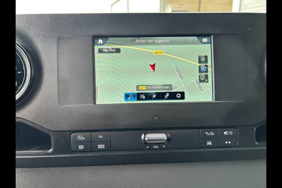 Mercedes-Benz Sprinter 319 CDI L2 H2 3.0 V6 / 3500KG Trekhaak / 360 Camera / MBUX / Navigatie / Cruise control / Airco / 270 Graden achterdeuren