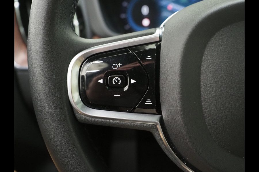 Volvo XC60 2.0 T6 Recharge AWD Ultimate Long Range | Panoramadak | Pilot Assist | Keyless | Camera | Memory | Trekhaak