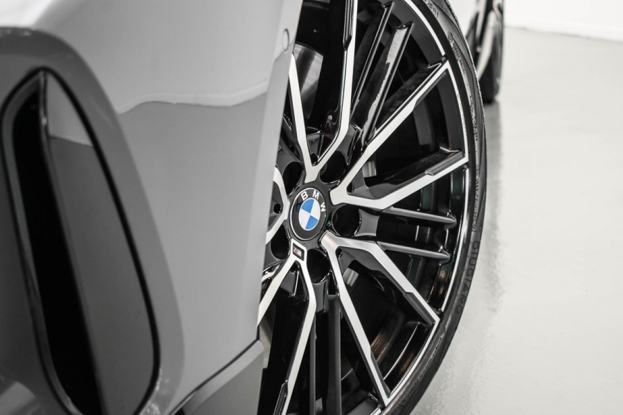 BMW 1-serie 120d xDrive High Executive Edition |Pano|Kuipstoel|HUD|Virtual|H&K|