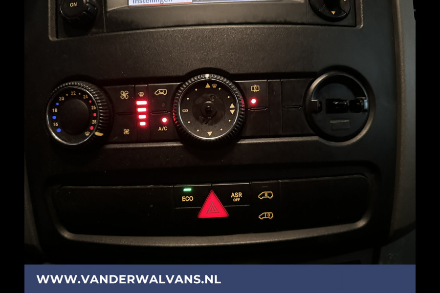 Mercedes-Benz Sprinter 316 CDI 164pk L2H2 Euro6 Airco | Omvormer | Camera | 2800kg Trekhaak Cruisecontrol, Chauffeursstoel