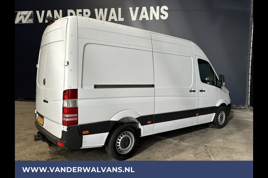 Mercedes-Benz Sprinter 316 CDI 164pk L2H2 Euro6 Airco | Omvormer | Camera | 2800kg Trekhaak Cruisecontrol, Chauffeursstoel
