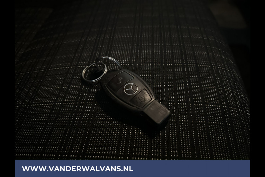 Mercedes-Benz Sprinter 316 CDI 164pk L2H2 Euro6 Airco | Omvormer | Camera | 2800kg Trekhaak Cruisecontrol, Chauffeursstoel