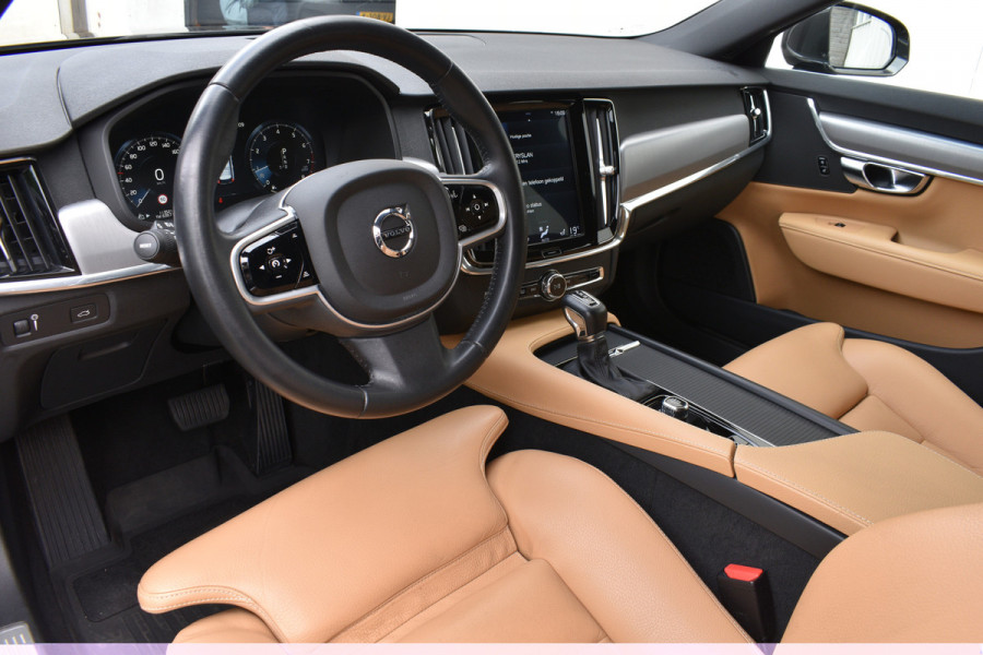Volvo V90 T5 Automaat Momentum | Trekhaak | Blis | Keyless | Dealer onderhouden | Stoelverwarming |