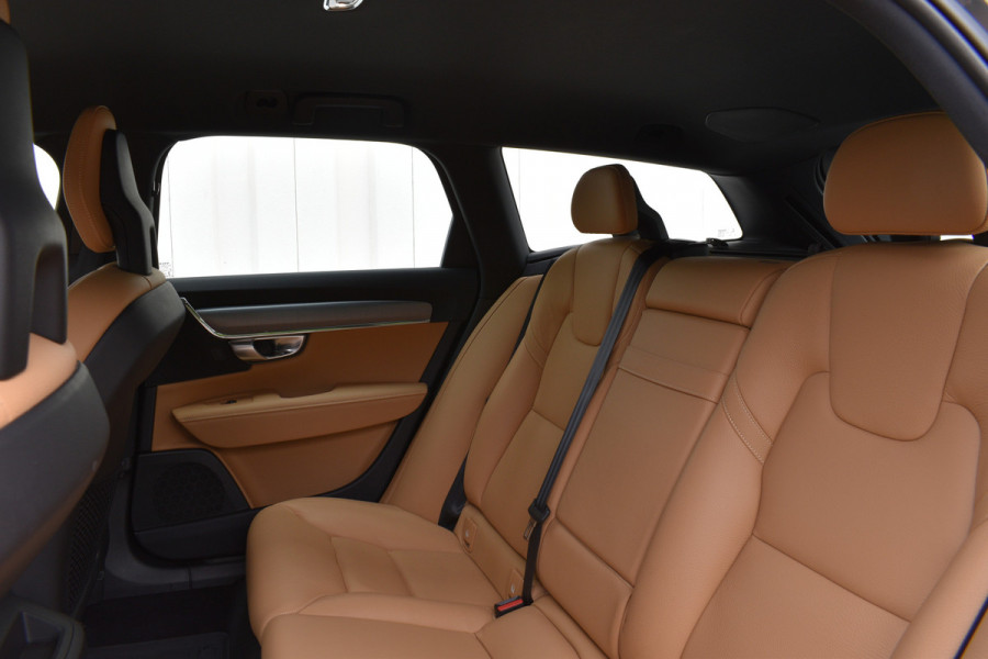 Volvo V90 T5 Automaat Momentum | Trekhaak | Blis | Keyless | Dealer onderhouden | Stoelverwarming |
