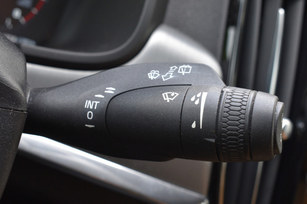 Volvo V90 T5 Automaat Momentum | Trekhaak | Blis | Keyless | Dealer onderhouden | Stoelverwarming |