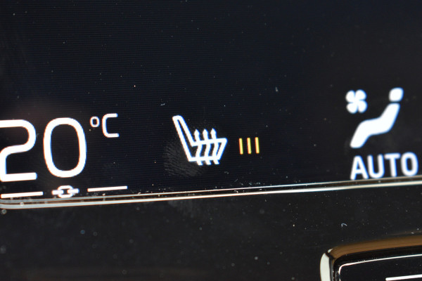 Volvo V90 T5 Automaat Momentum | Trekhaak | Blis | Keyless | Dealer onderhouden | Stoelverwarming |
