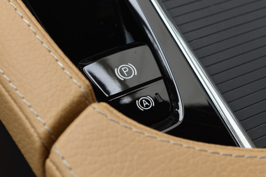 Volvo V90 T5 Automaat Momentum | Trekhaak | Blis | Keyless | Dealer onderhouden | Stoelverwarming |