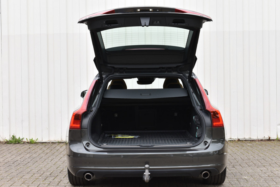 Volvo V90 T5 Automaat Momentum | Trekhaak | Blis | Keyless | Dealer onderhouden | Stoelverwarming |