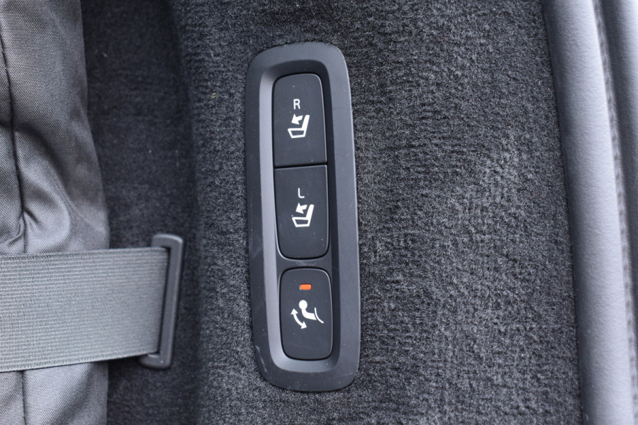 Volvo V90 T5 Automaat Momentum | Trekhaak | Blis | Keyless | Dealer onderhouden | Stoelverwarming |
