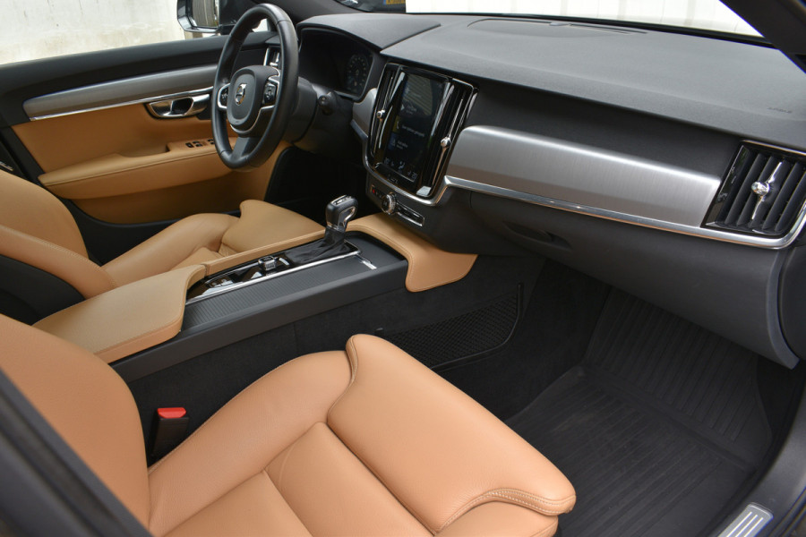 Volvo V90 T5 Automaat Momentum | Trekhaak | Blis | Keyless | Dealer onderhouden | Stoelverwarming |