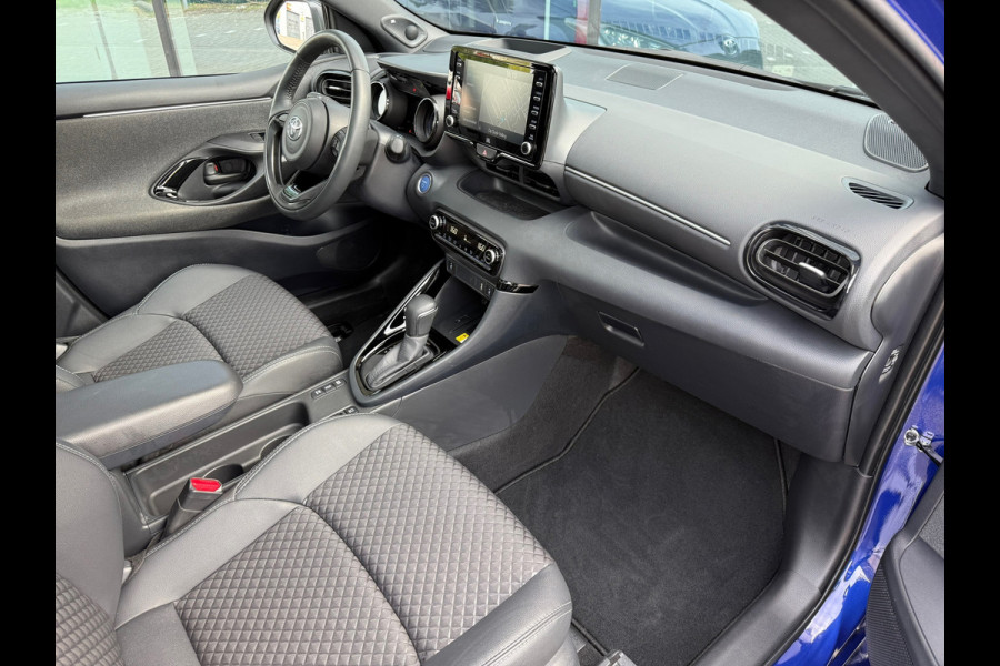 Toyota Yaris 1.5 Hybrid Executive - Automaat - Panodak - Climate - Navi - Org.NL