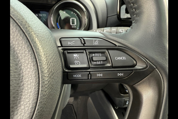 Toyota Yaris 1.5 Hybrid Executive - Automaat - Panodak - Climate - Navi - Org.NL