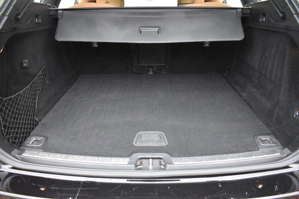 Volvo XC60 B5 Momentum Pro | Trekhaak | Blis | Camera achter | Sensoren voor&achter |