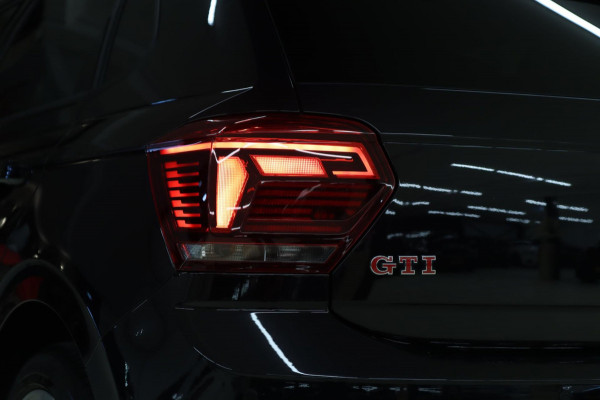 Volkswagen Polo 2.0 TSI GTI Pano/STOELV/CARPLAY/ACC/VOL
