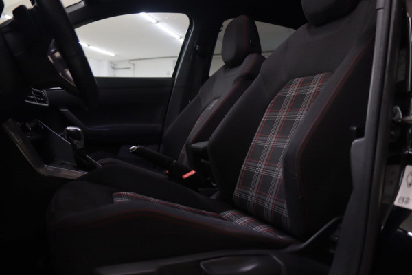 Volkswagen Polo 2.0 TSI GTI Pano/STOELV/CARPLAY/ACC/VOL