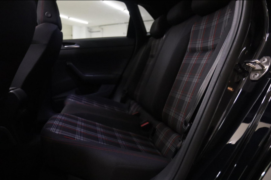 Volkswagen Polo 2.0 TSI GTI Pano/STOELV/CARPLAY/ACC/VOL