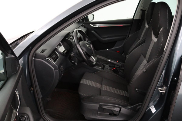 Škoda Octavia 1.0 TSI Style | Panoramadak | Stoelverwarming | Adaptive cruise | Trekhaak | Carplay | Climate control | Sportstoelen