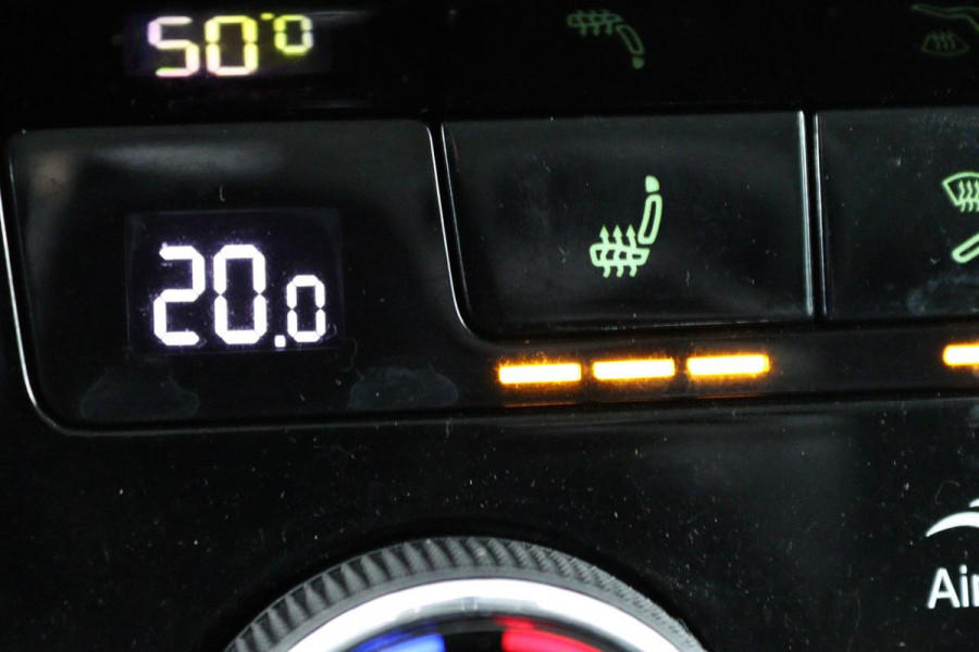 Škoda Octavia 1.0 TSI Style | Panoramadak | Stoelverwarming | Adaptive cruise | Trekhaak | Carplay | Climate control | Sportstoelen