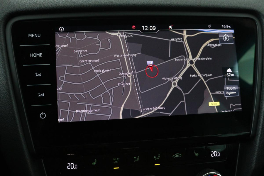 Škoda Octavia 1.0 TSI Style | Panoramadak | Stoelverwarming | Adaptive cruise | Trekhaak | Carplay | Climate control | Sportstoelen