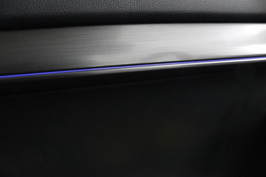 Škoda Octavia 1.0 TSI Style | Panoramadak | Stoelverwarming | Adaptive cruise | Trekhaak | Carplay | Climate control | Sportstoelen