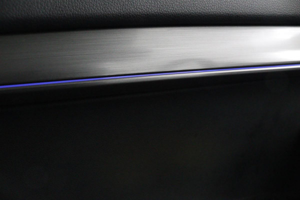 Škoda Octavia 1.0 TSI Style | Panoramadak | Stoelverwarming | Adaptive cruise | Trekhaak | Carplay | Climate control | Sportstoelen