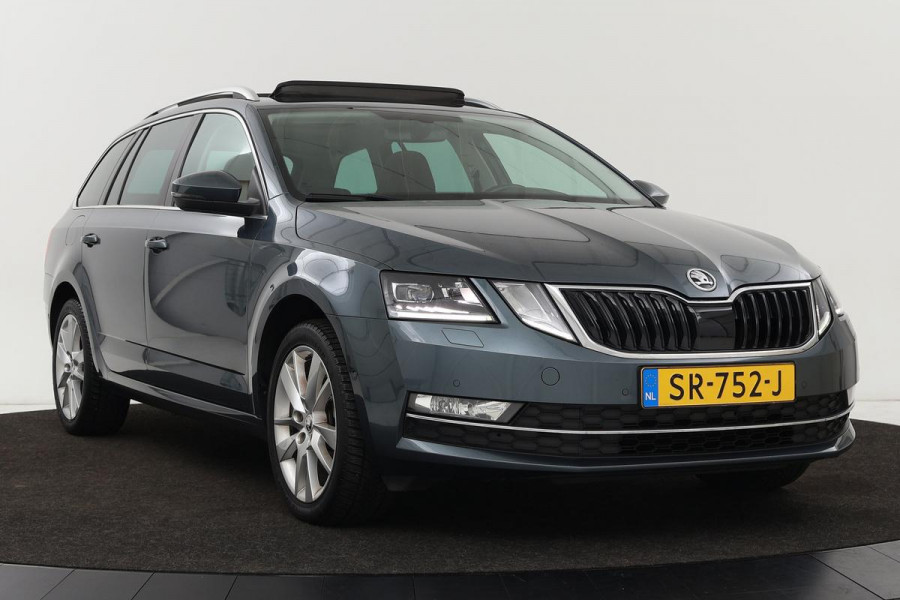 Škoda Octavia 1.0 TSI Style | Panoramadak | Stoelverwarming | Adaptive cruise | Trekhaak | Carplay | Climate control | Sportstoelen