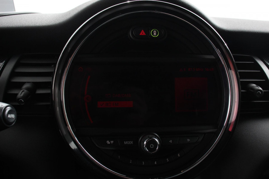 MINI Cooper Electric Charged 33 kWh Leder Climate Control Cruise Control Navigatie Camera Head up Harman Kardon