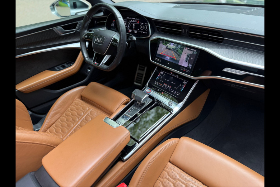 Audi A6 Avant RS6 TFSI quattro l Pano l Carbon l Luchtvering l Exclusive Leder l B&O l Camera l Matrix l 22" velgen l