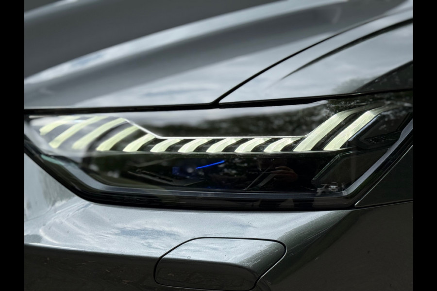 Audi A6 Avant RS6 TFSI quattro l Pano l Carbon l Luchtvering l Exclusive Leder l B&O l Camera l Matrix l 22" velgen l
