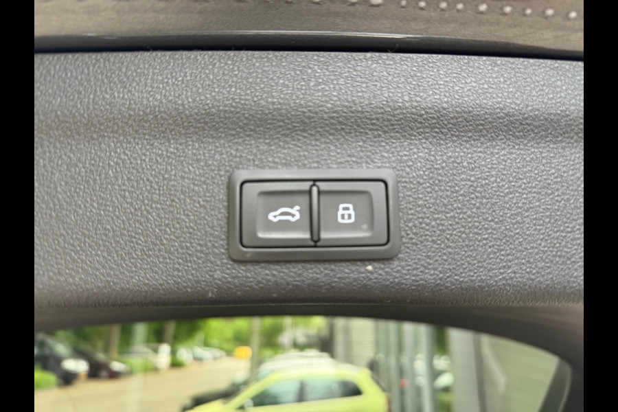 Audi A6 Avant RS6 TFSI quattro l Pano l Carbon l Luchtvering l Exclusive Leder l B&O l Camera l Matrix l 22" velgen l