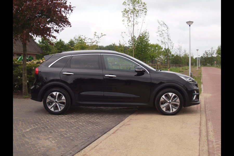 Kia e-Niro ExecutiveLine 64 kWh | Facelift Model | Camera | Apple Carplay | JBL | Cruise Control | Dealeronderhouden |
