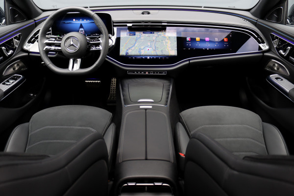 Mercedes-Benz E-Klasse 300 e AMG Line Premium Aut9 | Hyperscreen | Distronic+ | Burmester | Panoramadak | Memory | Digital Light | Surround Camera | Keyless Go |
