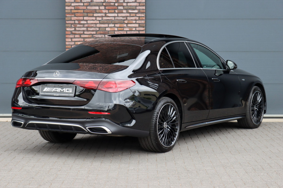 Mercedes-Benz E-Klasse 300 e AMG Line Premium Aut9 | Hyperscreen | Distronic+ | Burmester | Panoramadak | Memory | Digital Light | Surround Camera | Keyless Go |