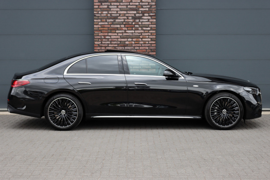 Mercedes-Benz E-Klasse 300 e AMG Line Premium Aut9 | Hyperscreen | Distronic+ | Burmester | Panoramadak | Memory | Digital Light | Surround Camera | Keyless Go |