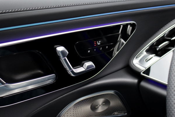Mercedes-Benz E-Klasse 300 e AMG Line Premium Aut9 | Hyperscreen | Distronic+ | Burmester | Panoramadak | Memory | Digital Light | Surround Camera | Keyless Go |