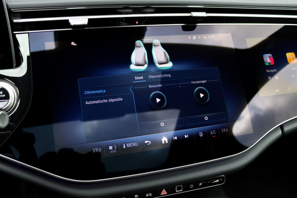 Mercedes-Benz E-Klasse 300 e AMG Line Premium Aut9 | Hyperscreen | Distronic+ | Burmester | Panoramadak | Memory | Digital Light | Surround Camera | Keyless Go |