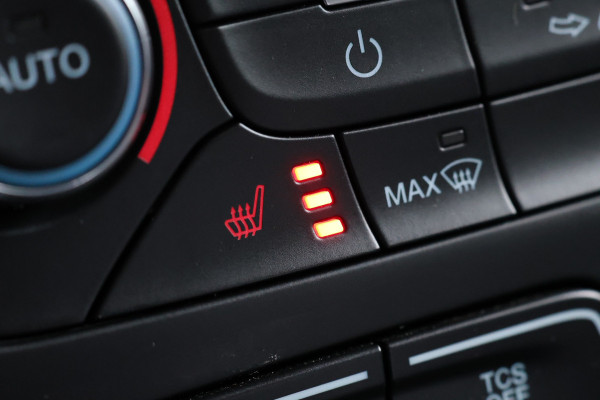 Ford Transit Connect 1.5 EcoBlue L2 120 PK | Raptor Edition | L+R Schuifdeur | Navigatie | CarPlay | Camera | Stoelverwarming | Climate control | Trekhaak afneembaar | PDC V+A | DAB | Nieuwe APK | Dealer onderhouden