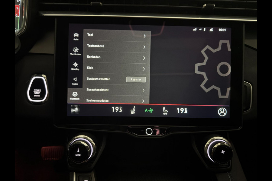 Lynk & Co RS Shadow Edition 01 1.5 262PK Trekhaak Pano 360° Navi Adapt cruise 262PK Elekr. Achterklep