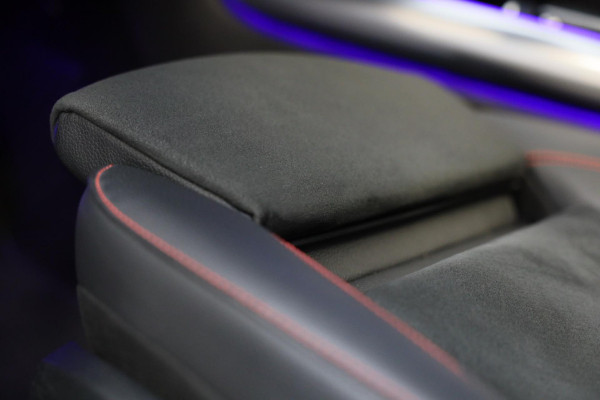 Mercedes-Benz GLA 200 AMG Line / 163 Pk / AUT / Elek Stoelen / Ecc / Lane Assist / Cruise Control / Open Pano / Led