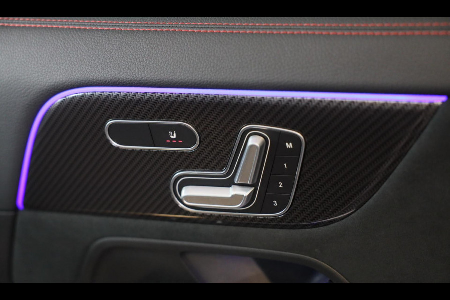 Mercedes-Benz GLA 200 AMG Line / 163 Pk / AUT / Elek Stoelen / Ecc / Lane Assist / Cruise Control / Open Pano / Led