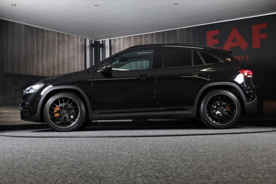 Mercedes-Benz GLA 200 AMG Line / 163 Pk / AUT / Elek Stoelen / Ecc / Lane Assist / Cruise Control / Open Pano / Led
