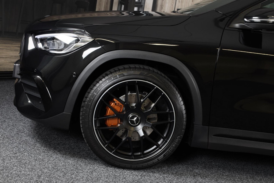 Mercedes-Benz GLA 200 AMG Line / 163 Pk / AUT / Elek Stoelen / Ecc / Lane Assist / Cruise Control / Open Pano / Led