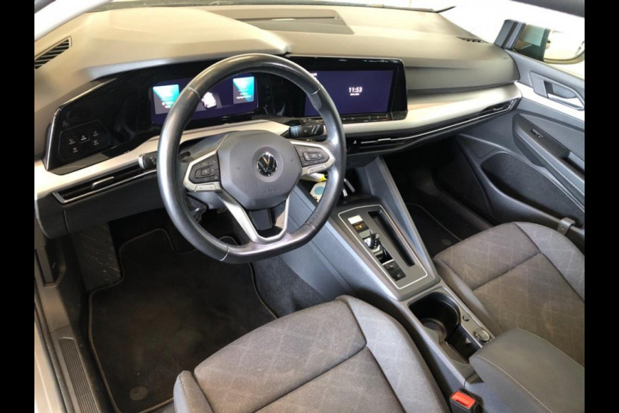 Volkswagen GOLF Variant 1.0 eTSI Life - Automaat - Navi - Panoramadak - Trekhaak - Org.NL
