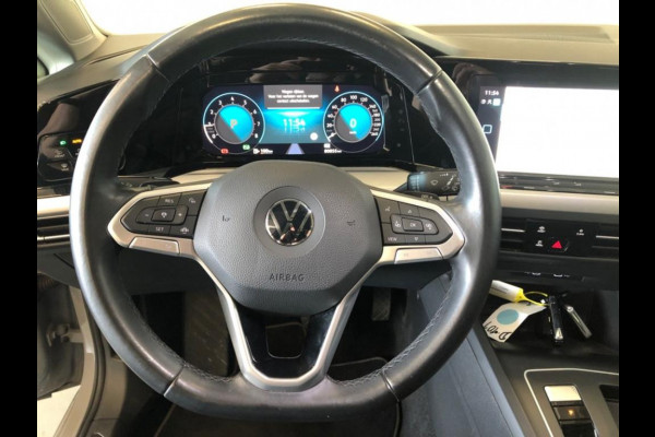 Volkswagen GOLF Variant 1.0 eTSI Life - Automaat - Navi - Panoramadak - Trekhaak - Org.NL