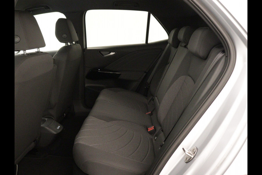 Volkswagen ID.3 Pro Business | Achterlichten LED, luxe uitgevoerd incl. dynamische knipperlichten | Airconditioning automatisch, 2-zone (Climatronic) | Buitenspiegels elektrisch instel-, verwarm- en inklapbaar