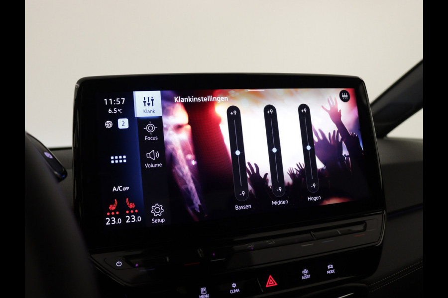 Volkswagen ID.3 Pro Business | Achterlichten LED, luxe uitgevoerd incl. dynamische knipperlichten | Airconditioning automatisch, 2-zone (Climatronic) | Buitenspiegels elektrisch instel-, verwarm- en inklapbaar
