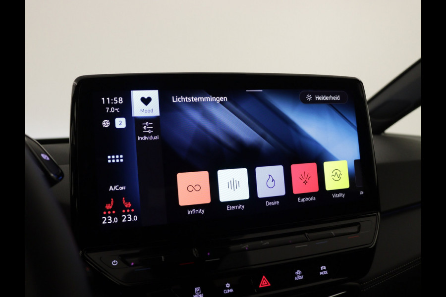 Volkswagen ID.3 Pro Business | Achterlichten LED, luxe uitgevoerd incl. dynamische knipperlichten | Airconditioning automatisch, 2-zone (Climatronic) | Buitenspiegels elektrisch instel-, verwarm- en inklapbaar