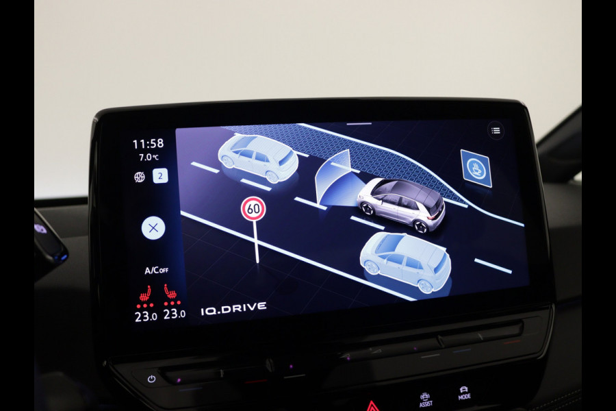 Volkswagen ID.3 Pro Business | Achterlichten LED, luxe uitgevoerd incl. dynamische knipperlichten | Airconditioning automatisch, 2-zone (Climatronic) | Buitenspiegels elektrisch instel-, verwarm- en inklapbaar