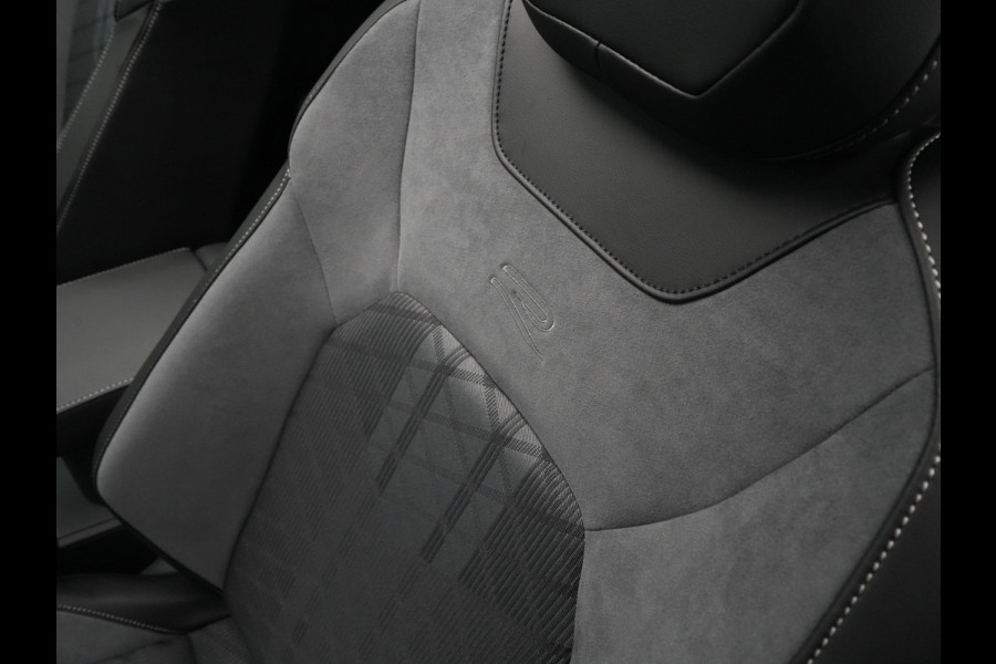 Volkswagen T-Roc R-Line Edition | 'App-Connect' draadloze smartphone integratie | Airconditioning automatisch, 2-zone (Climatronic) | Automatische afstandsregeling (Adaptive Cruise Control)